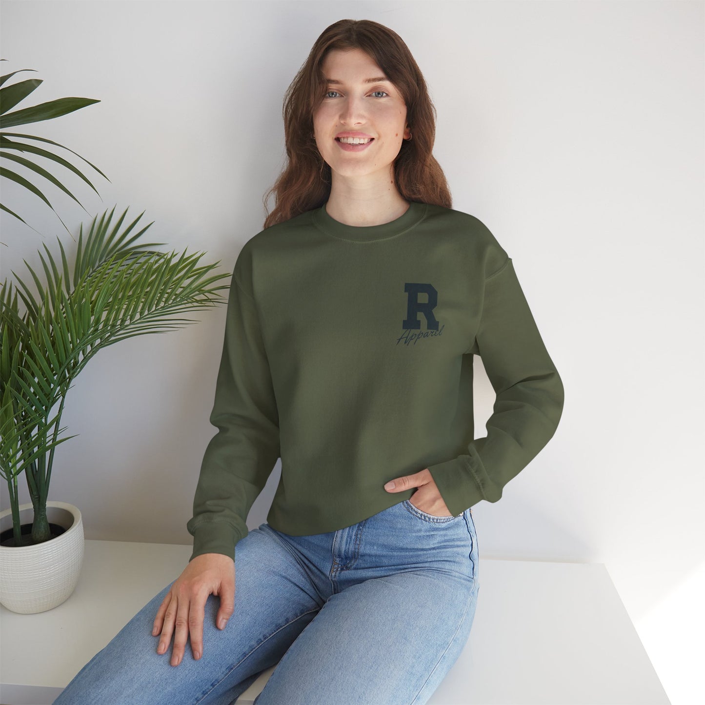 Comfortable Unisex Crewneck Sweatshirt with Stylish 'R' Design