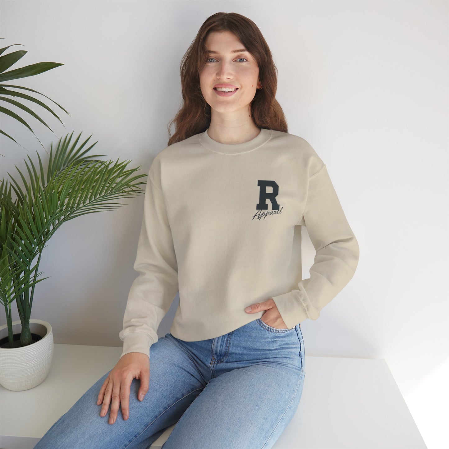 Comfortable Unisex Crewneck Sweatshirt with Stylish 'R' Design